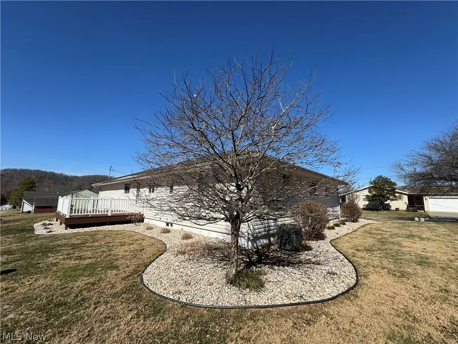 404 S Bradfield Drive, Saint Marys, WV 26170 - #2