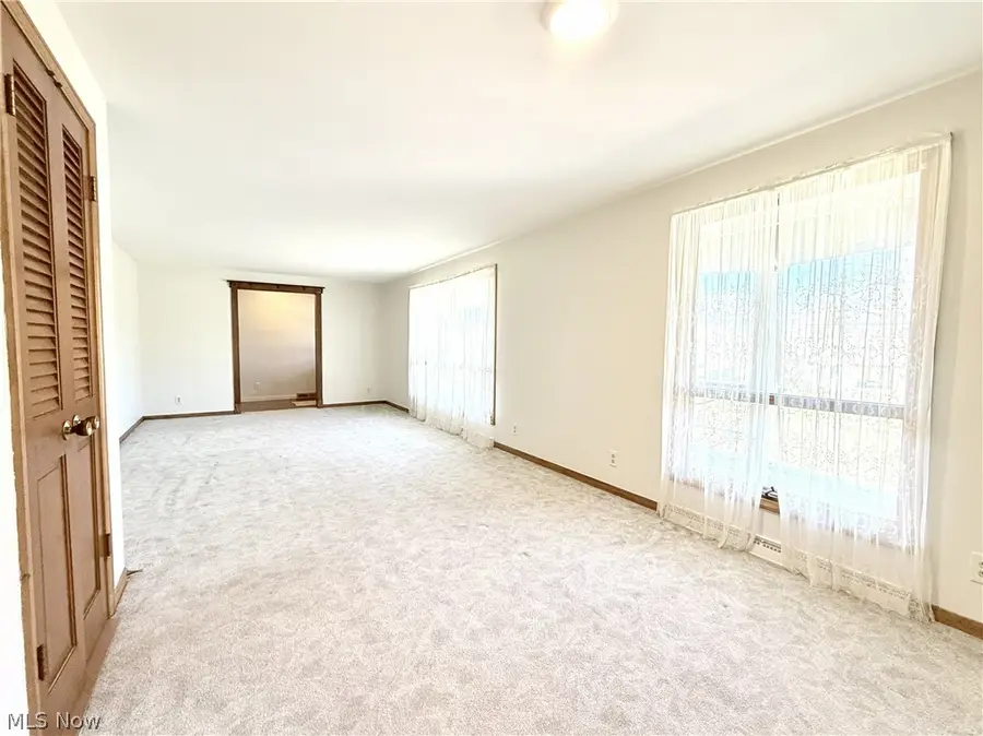 3194 Beaumont Nw Avenue, Massillon, OH 44647 - #3