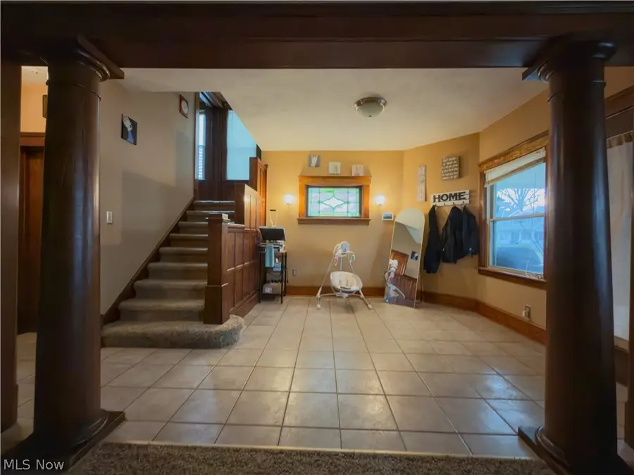 355 Kenyon Avenue, Elyria, OH 44035 - #2