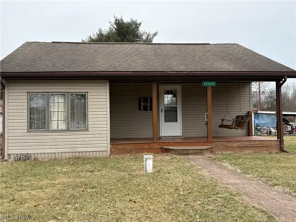 12545 3rd Avenue, Trinway, OH 43842