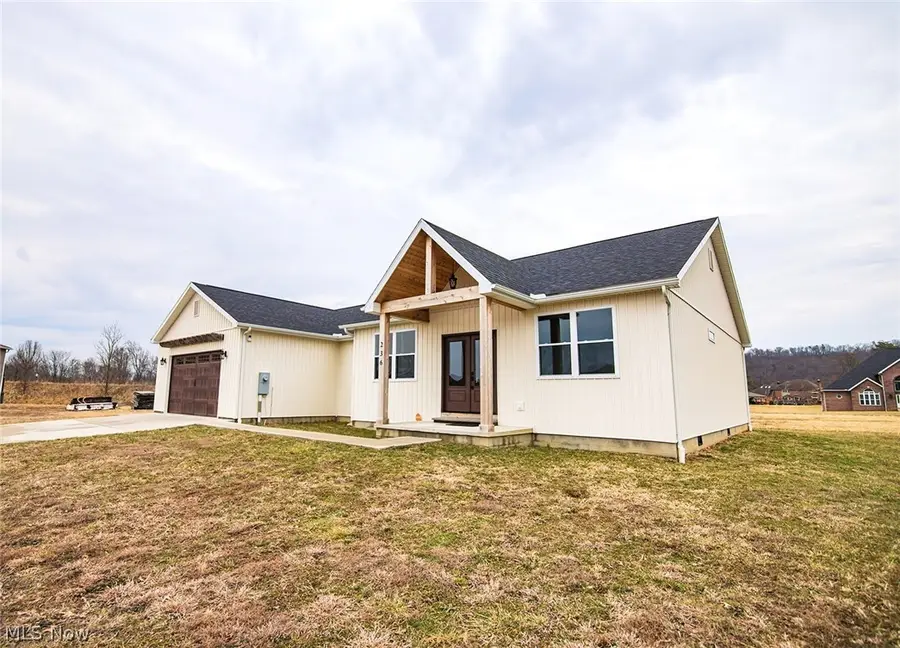 236 Crown Manor Circle, Mineral Wells, WV 26150 - #2