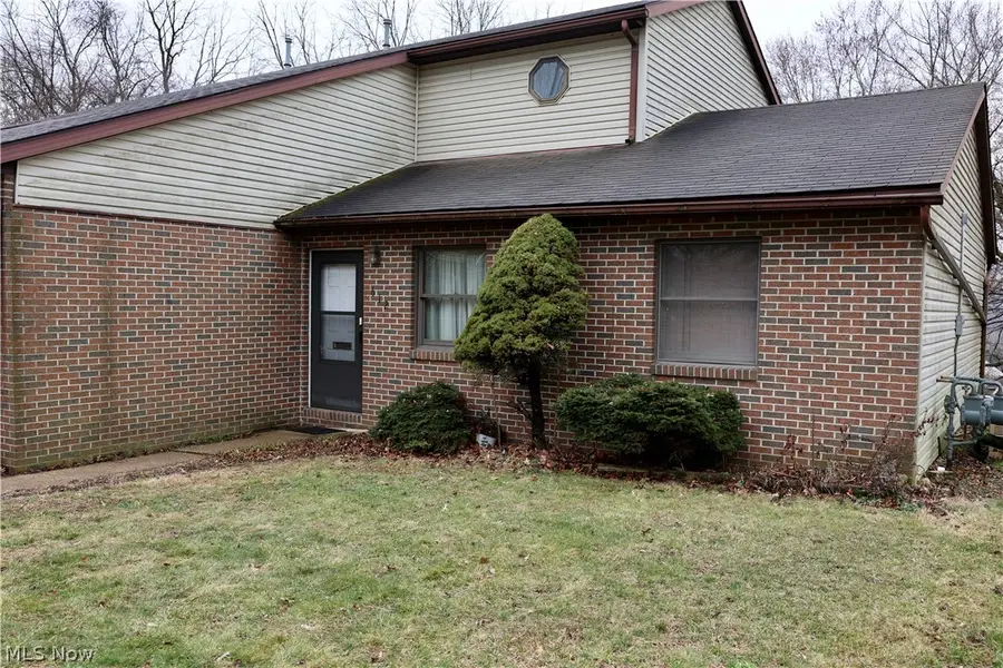 612 S Monroe Street, Millersburg, OH 44654 - #2