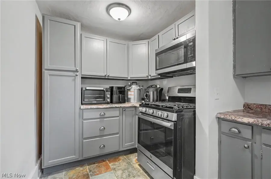 4144 Helena Avenue, Youngstown, OH 44512 - #3