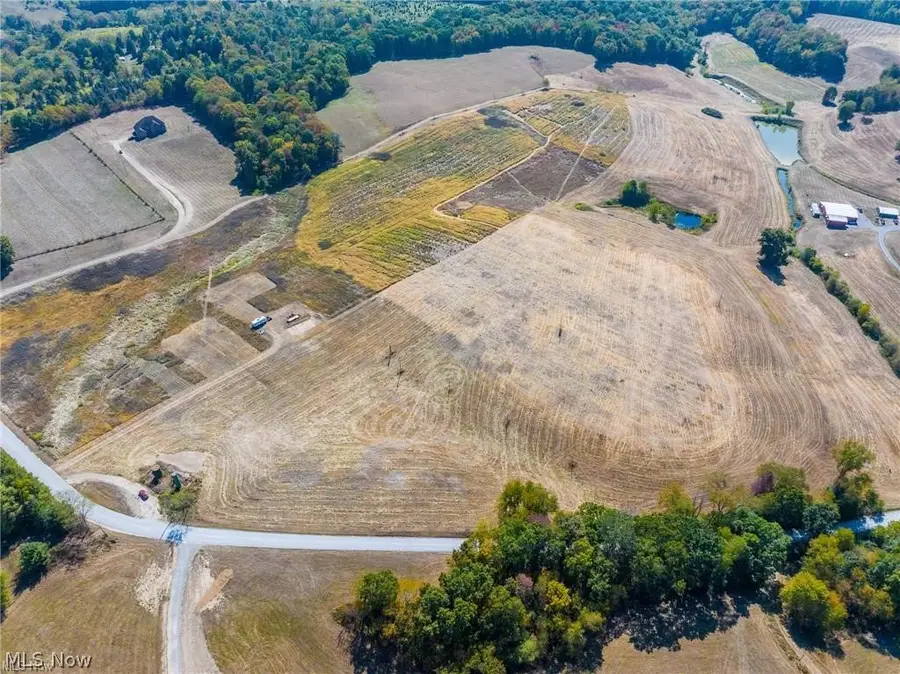 7100 Halo Nw Road, Dellroy, OH 44620 - #2