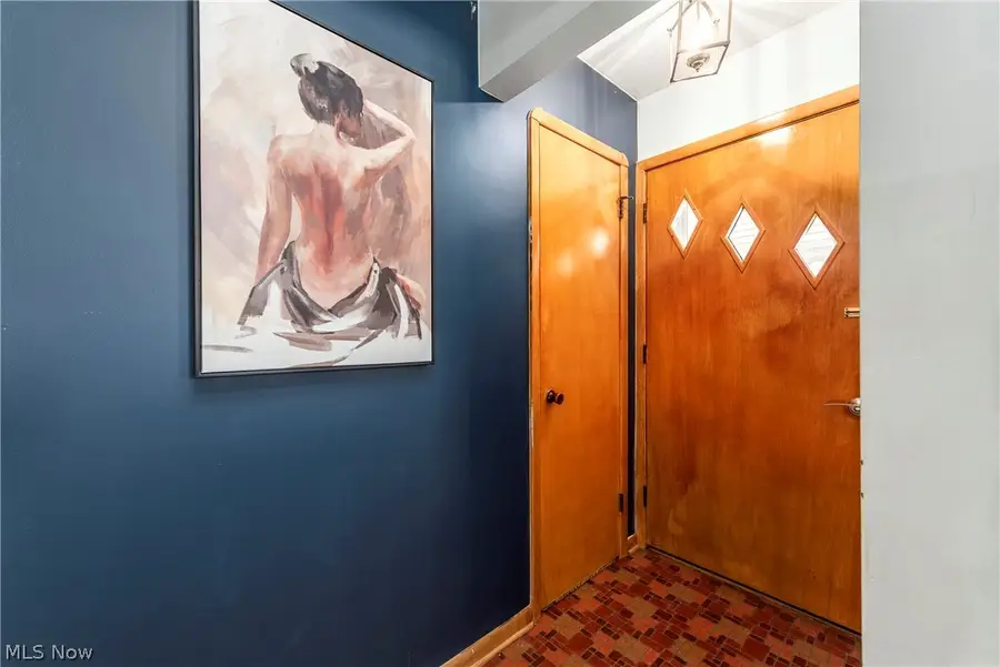 7209 Maplewood Road, Parma, OH 44130 - #3