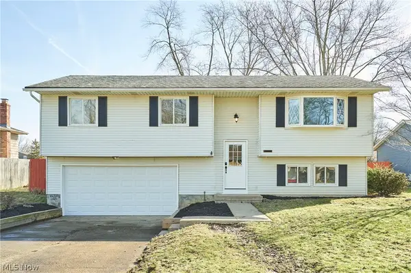 1661 Devonshire Drive, Brunswick, OH 44212