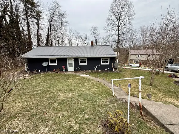 3201 Parkland Sw Drive, Carrollton, OH 44615