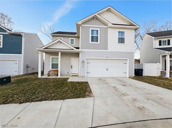 524 Auld Farm Circle, Akron, OH 44320