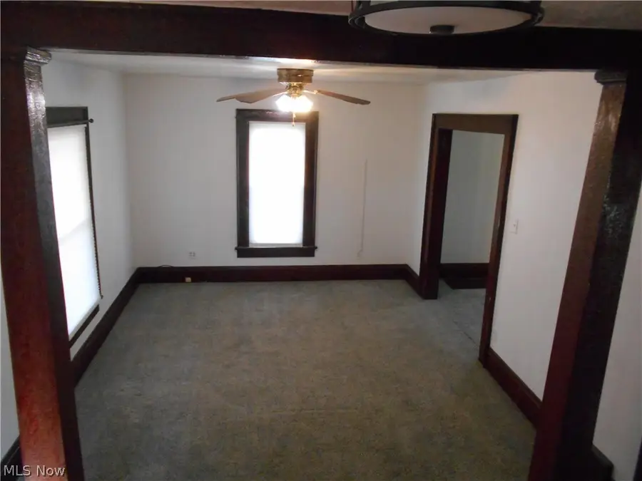 219 17th Nw Street, Barberton, OH 44203 - #2