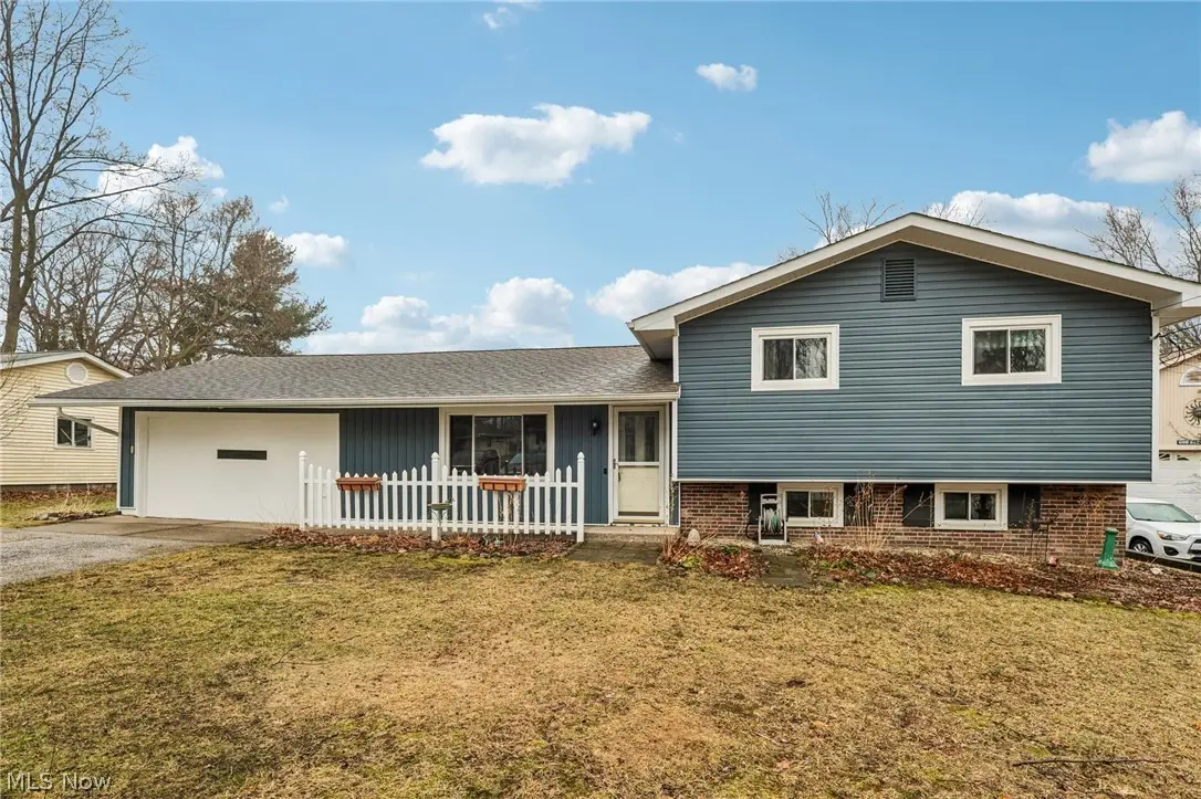 140 Parkhall Drive, Painesville, OH 44077 - #1