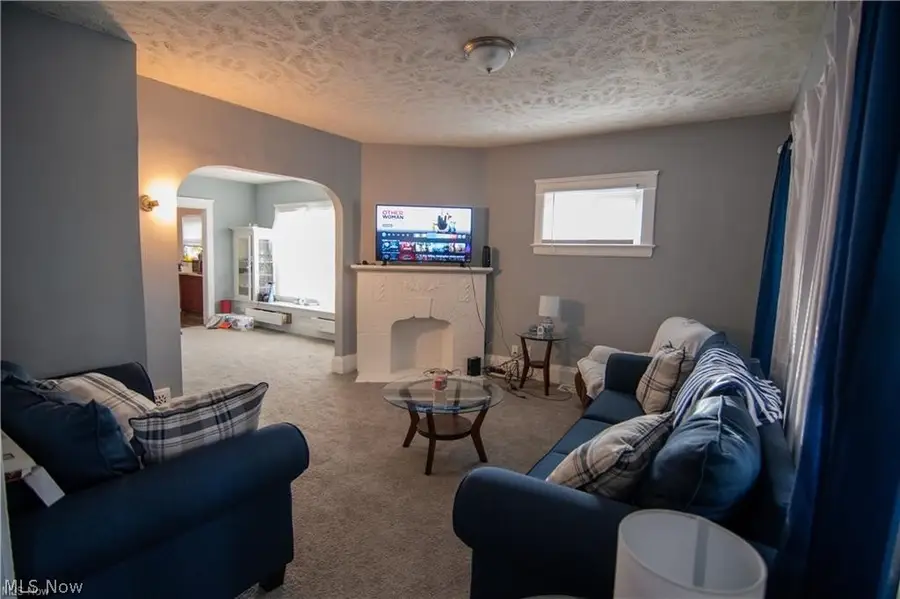 9904 Parkgate Avenue, Cleveland, OH 44108 - #3