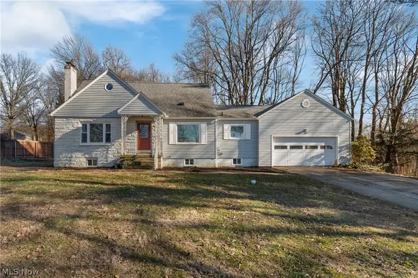 3616 Everett Drive, Norton, OH 44203