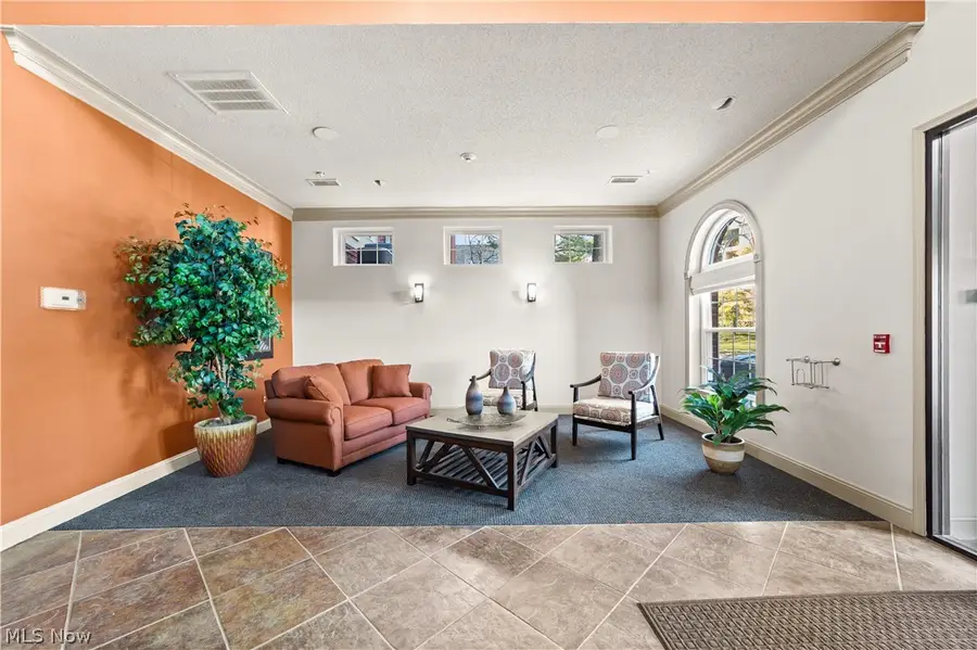 220 Fox Hollow Drive, Mayfield Heights, OH 44124 - #2