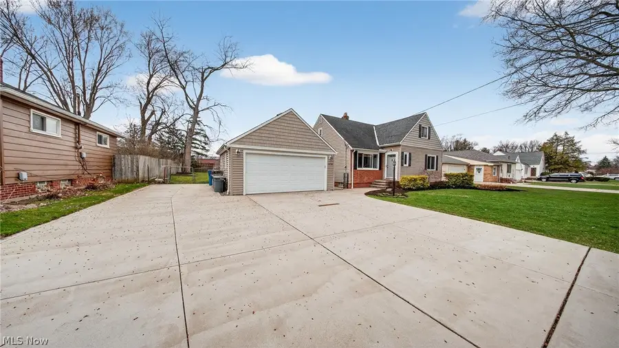 6716 Charles Road, North Olmsted, OH 44070 - #2