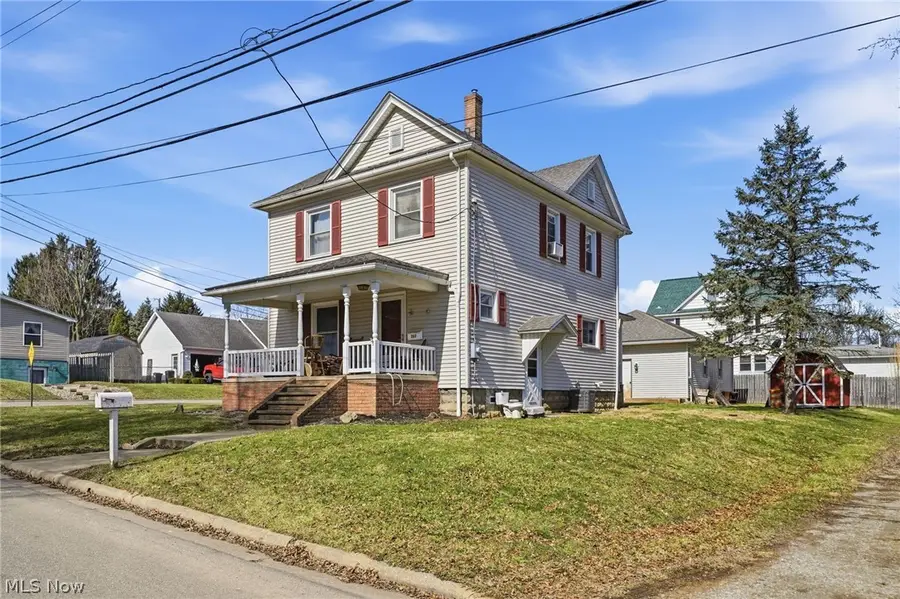 207 Harmon Ne Avenue, Brewster, OH 44613 - #2