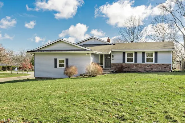 127 Brush Road, Richmond Heights, OH 44143