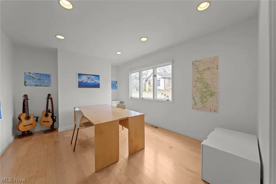 29475 S Woodland Road, Pepper Pike, OH 44124 - #3