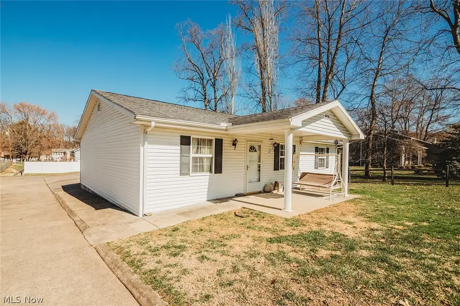 901 56th Street, Vienna, WV 26105 - #3