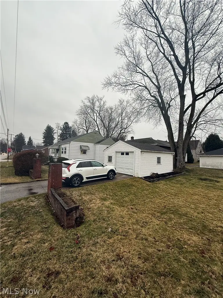 1288 Liberty Avenue, Barberton, OH 44203 - #2