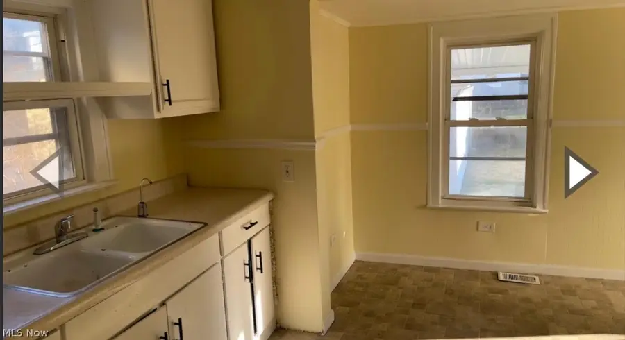 7115 Laverne Avenue, Parma, OH 44129 - #2