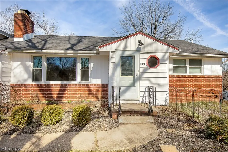 8861 Gladys Nw Street, Massillon, OH 44646 - #3