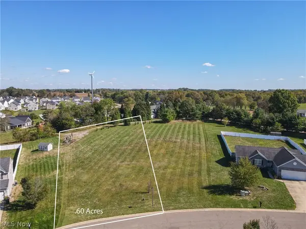 Fiddler Court Ne Circle, Canton, OH 44721