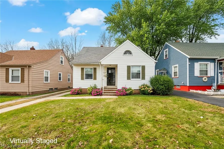 18207 Mapleboro Avenue, Maple Heights, OH 44137 - #2