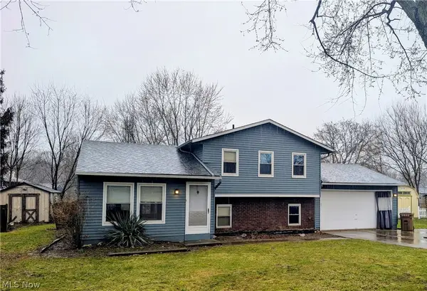 205 Oakwood Lane, Seville, OH 44273