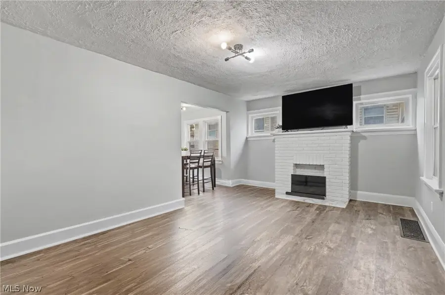 1364 Arnold Avenue, Akron, OH 44305 - #2