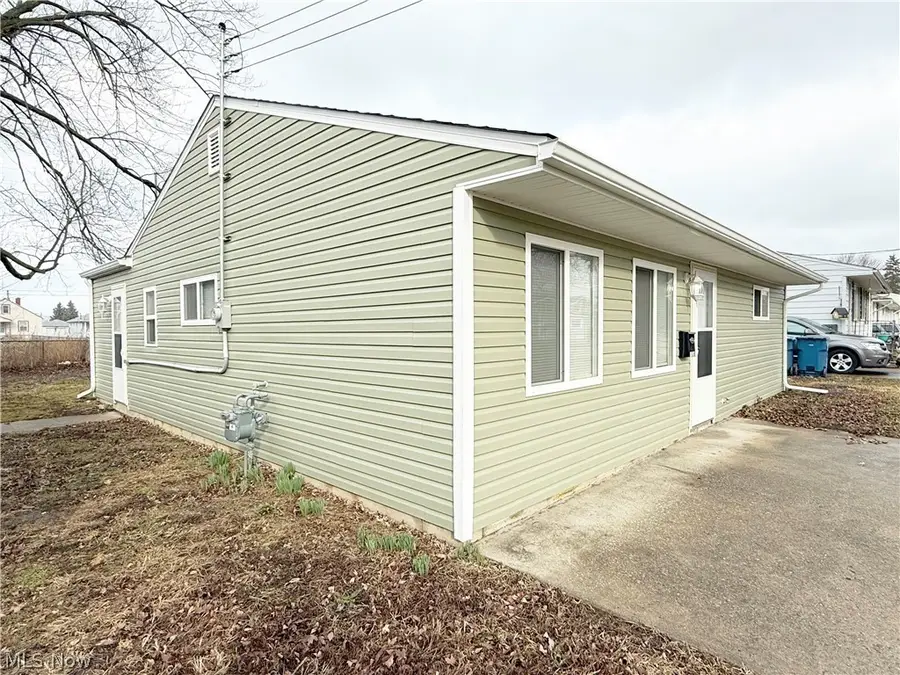 1528 Maine Avenue, Lorain, OH 44052 - #2
