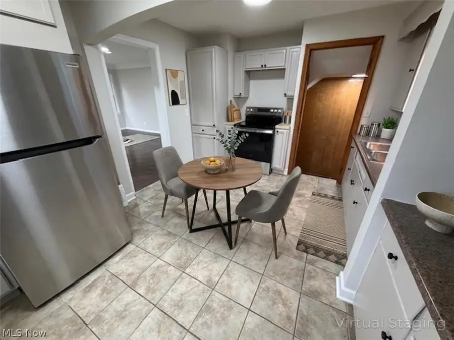 11005 Brunswick Avenue, Garfield Heights, OH 44125 - #3