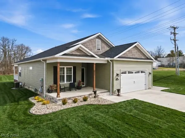 911 Dogwood Drive, Hubbard, OH 44425 - #2