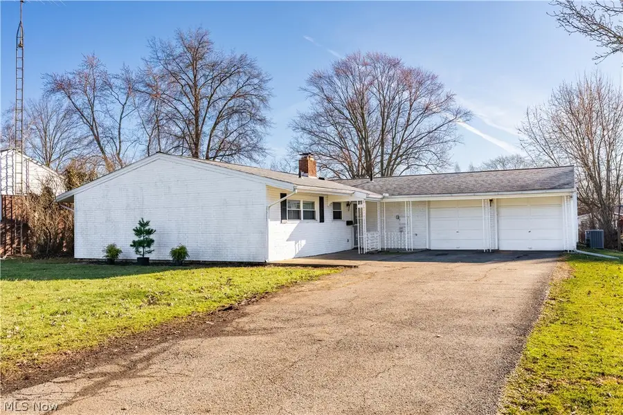 1718 Fernwood Boulevard, Alliance, OH 44601 - #2