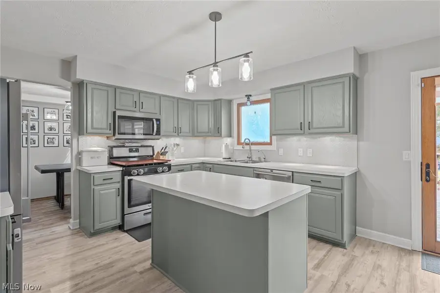 107 Keswick Court, Amherst, OH 44001 - #3