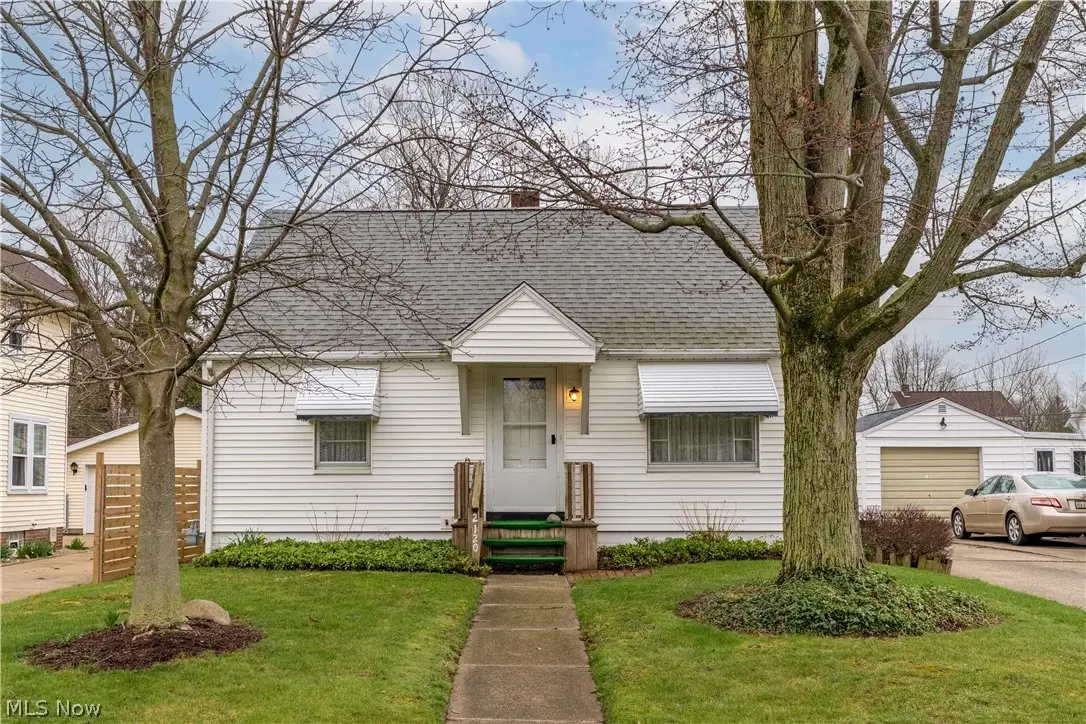 2120 Blenheim Avenue, Alliance, OH 44601 - #1