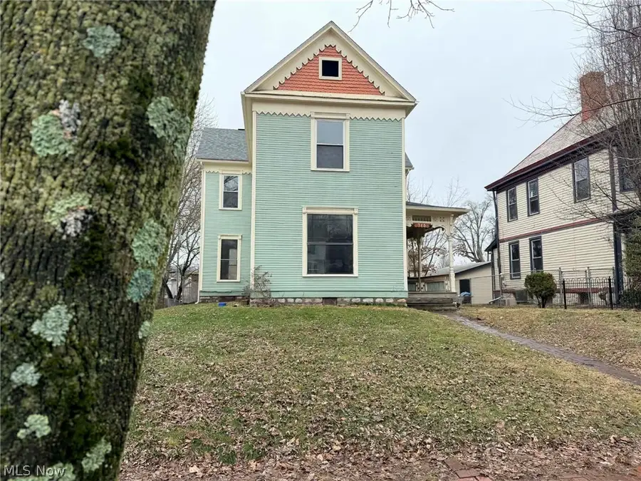 715 Brighton Boulevard, Zanesville, OH 43701 - #2