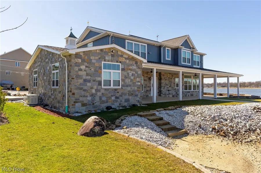 2166 NE River Road, Lake Milton, OH 44429 - #2