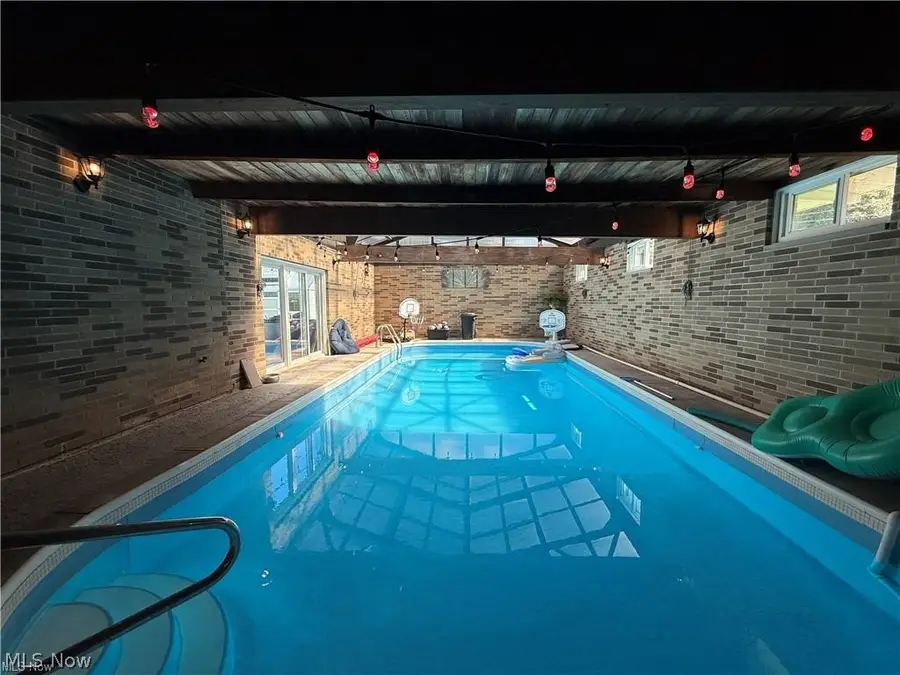 5981 Northview Drive, Seven Hills, OH 44131 - #2