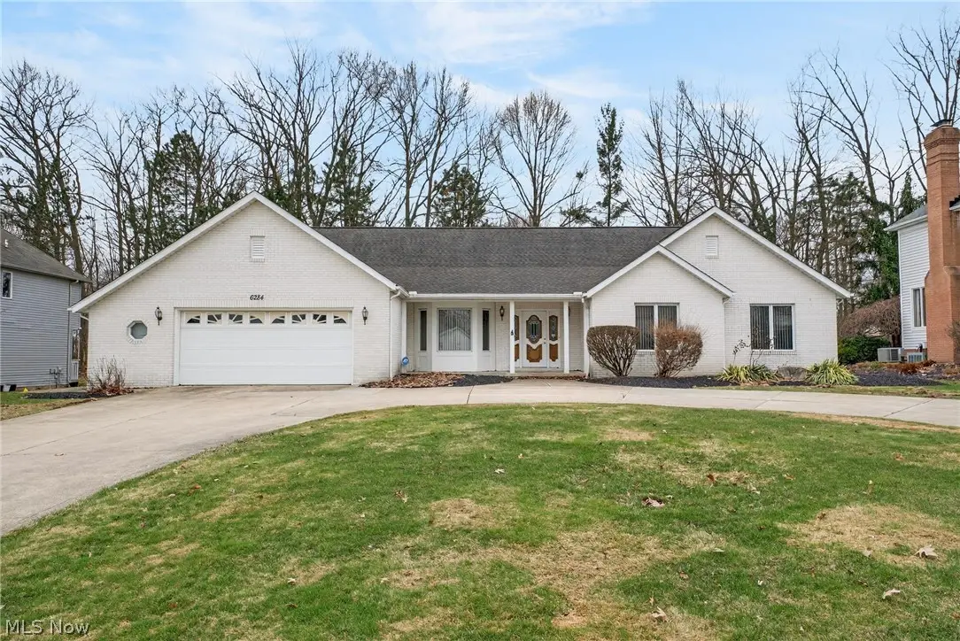 6284 S Applecross Road, Highland Heights, OH 44143 - #1