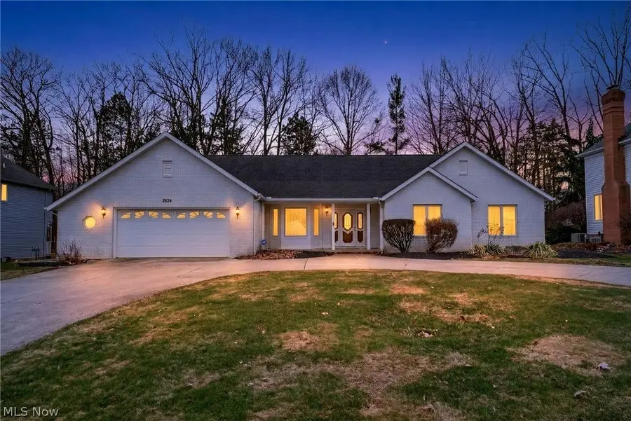 6284 S Applecross Road, Highland Heights, OH 44143 - #2