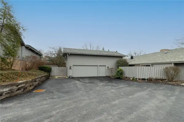 520-18 Willow Circle, Aurora, OH 44202