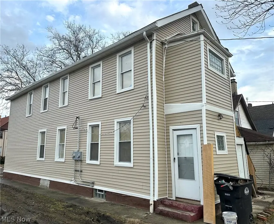 3302 W 48th Street, Cleveland, OH 44102 - #3