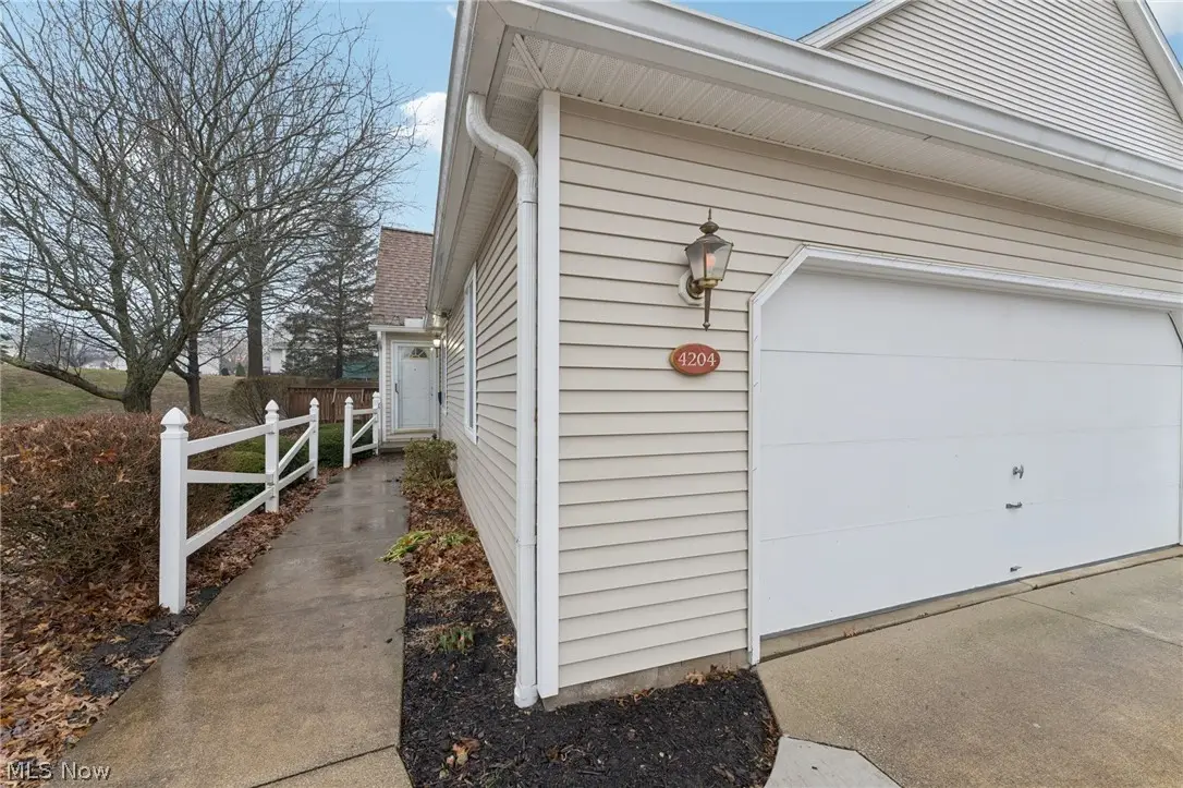 4204 Castle Ridge, Copley, OH 44321 - #1