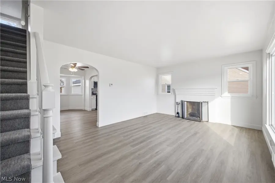 227 E Wilson Street, Struthers, OH 44471 - #2