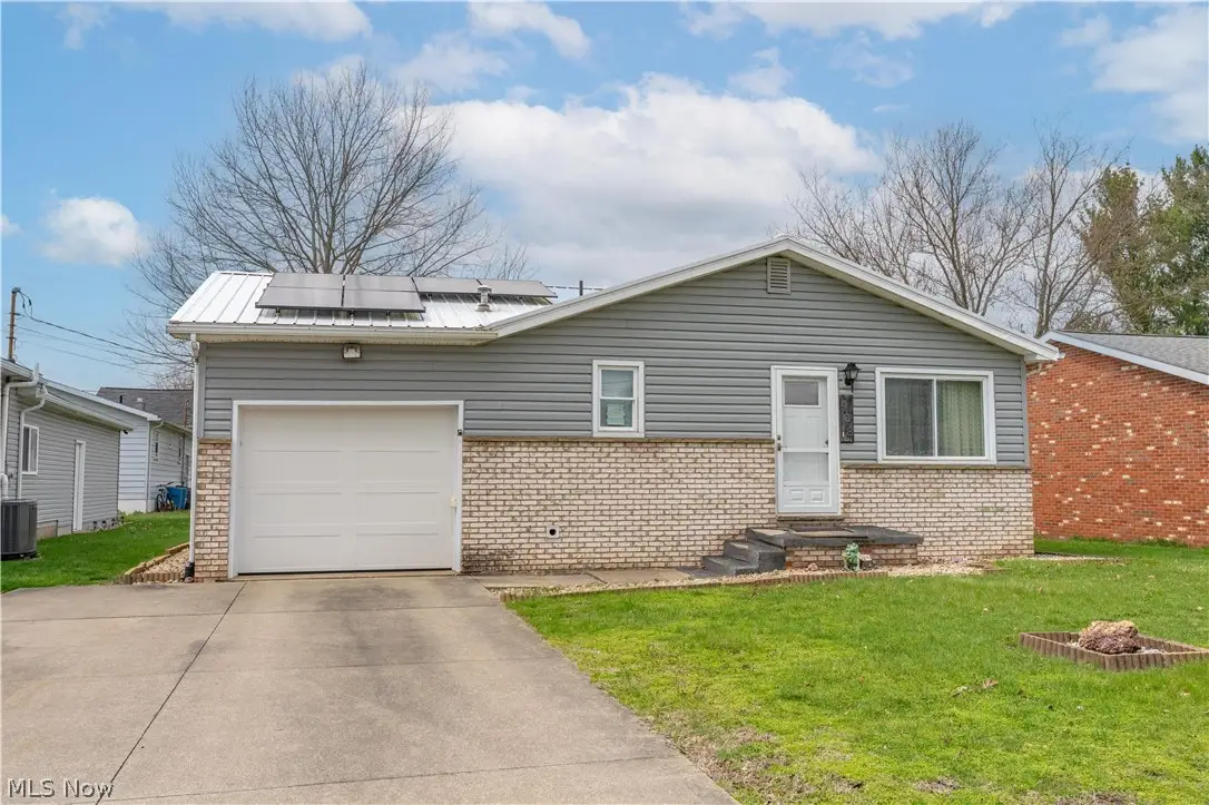 408 4th Ne Street, New Philadelphia, OH 44663 - #1