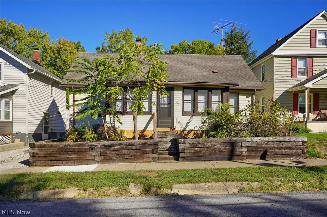 1237 Mcintosh Avenue, Akron, OH 44314 - #1