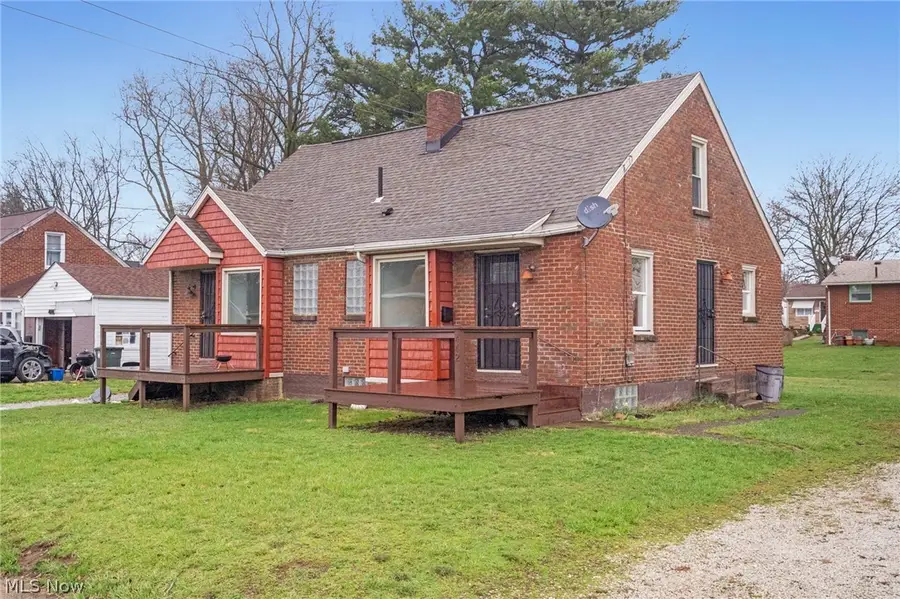 442 Fenton Ne Avenue, Canton, OH 44704 - #3