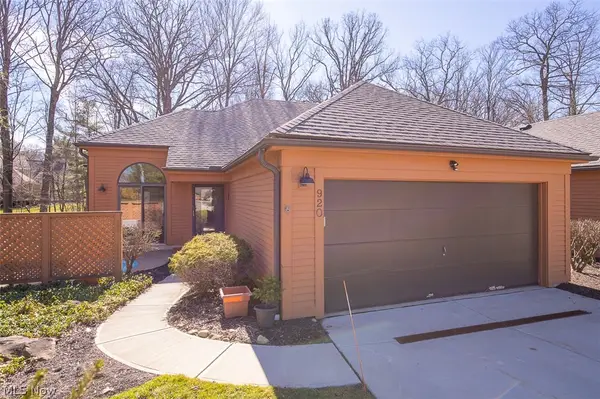 920 Hemlock Lane, Sagamore Hills, OH 44067