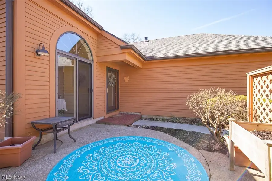 920 Hemlock Lane, Sagamore Hills, OH 44067 - #2