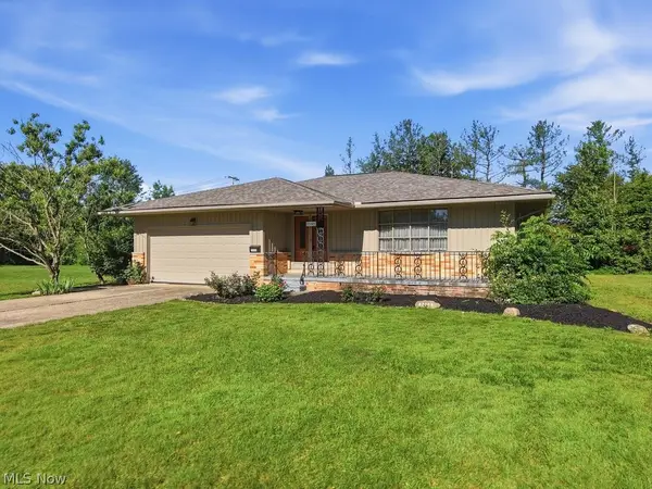 33305 W Sharondale Drive, Solon, OH 44139